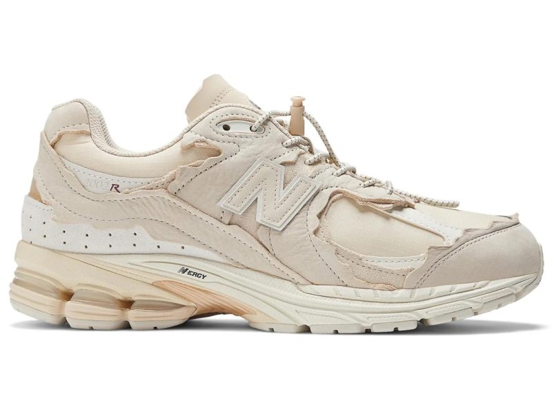 New Balance 2002R Protection Pack Sandstone