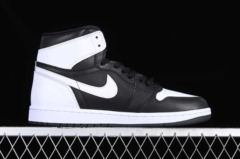 Air Jordan 1 Retro High OG Black White 2