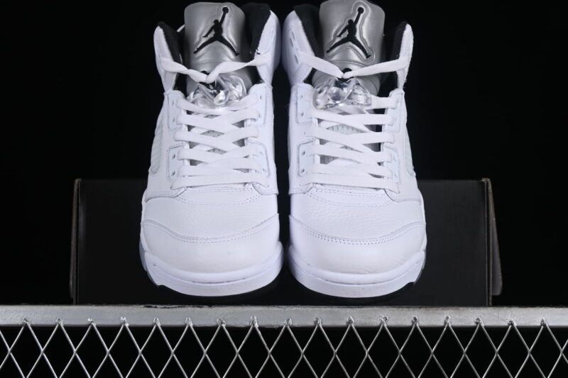 Air Jordan 5 Reverse Metallic 4