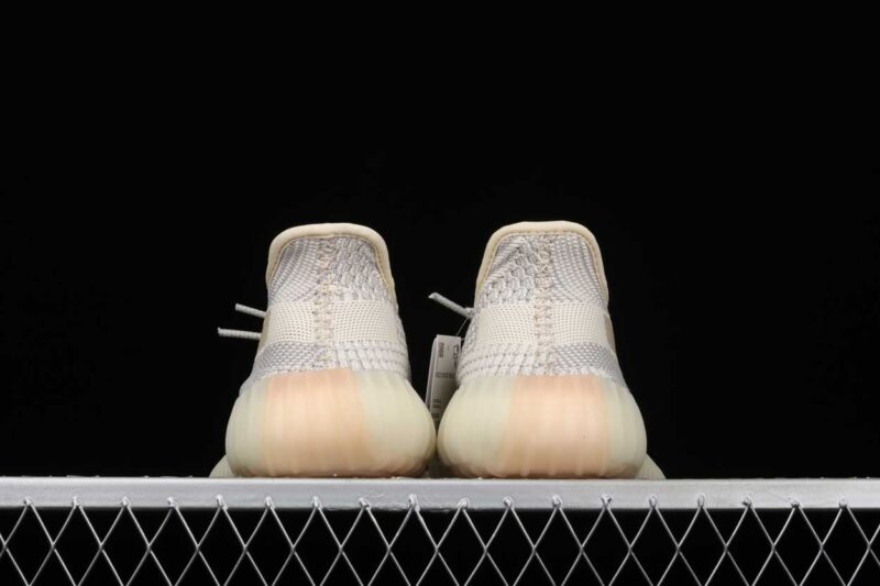 Yeezy Boost 350 V2 Lundmark Non Reflective 4.jpg