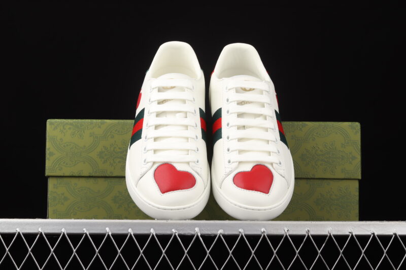 GuCCi Ace Embroidered Hearts 6