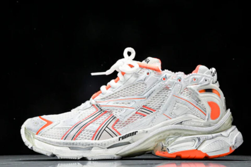 Runner Sneaker 'Eggshell Neon Orange' 1