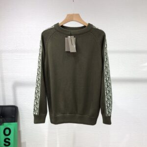 dr sweatshirt uvjll.jpg