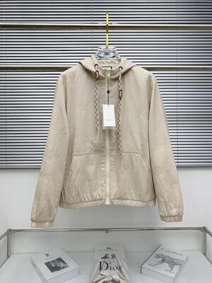 gc jacket dkmue.jpg