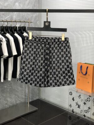 gc shorts b2p3w.jpg