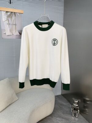 gc sweatshirt c8squ.jpg