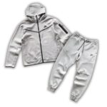 tech fleece tracksuit wc5gs.jpg
