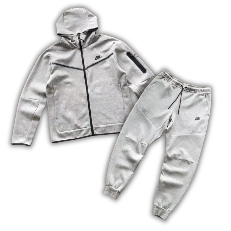 tech fleece tracksuit wc5gs.jpg