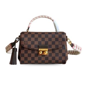 Chanel Boy Flapbag White 2.jpg