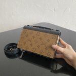 LV BOOK CHAIN WALLET6.jpg