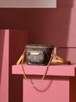 Mini Bumbag 6.jpg