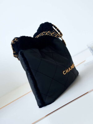 chanel 22 as3260 small handbag black calfskin wiht black wool gold 001 luxibags.ru .jpg