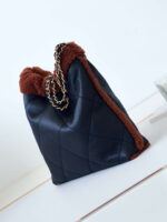 chanel 22 as3260 small handbag black calfskin wiht brown wool gold 002 luxibags.ru .jpg