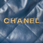 chanel 22 handbag as3261 shiny calfskin gold tone metal navy blue 03 luxibags.ru .jpg