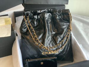 chanel 22 handbag as3262 shiny calfskin gold tone metal black 02 luxibags.ru .jpg