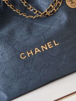 chanel 22 handbag shiny as3261 navy blue velvet gold 002 luxibags.ru .jpg