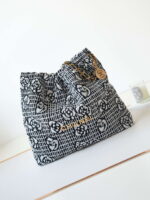 chanel 22 handbag shiny as3261 white black velvet gold 001 luxibags.ru .jpg