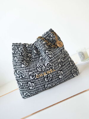 chanel 22 handbag shiny as3261 white black velvet gold 001 luxibags.ru .jpg