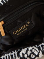 chanel 22 handbag shiny as3261 white black velvet gold 008 luxibags.ru .jpg