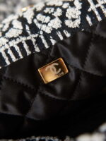 chanel 22 handbag shiny as3261 white black velvet gold 009 luxibags.ru .jpg