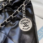 chanel 22 handbag shiny calfskin gold as3261 black with silver logo 003 luxibags.ru .jpg