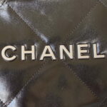 chanel 22 handbag shiny calfskin gold as3261 black with silver logo 004 luxibags.ru .jpg