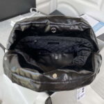 chanel 22 handbag shiny calfskin gold as3261 black with silver logo 005 luxibags.ru .jpg
