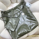 chanel 22 large handbag shiny calfskin as3262 dark green 004 luxibags.ru .jpg