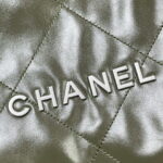 chanel 22 large handbag shiny calfskin as3262 dark green 005 luxibags.ru .jpg