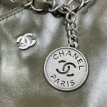 chanel 22 large handbag shiny calfskin as3262 dark green 006 luxibags.ru .jpg
