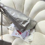 chanel 22 large handbag shiny calfskin as3262 silver grey 003 luxibags.ru .jpg
