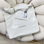 chanel 22 large handbag shiny calfskin as3262 white with silver logo 004 luxibags.ru .jpg