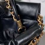 chanel 22 mini handbag as3980 shiny calfskin gold tone metal black 005 luxibags.ru .jpg