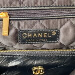 chanel 22 small handbag as3260 memorial calfskin leather black gold 008 luxibags.ru .jpg