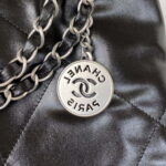 chanel 22 small handbag shiny calfskin as3260 black with silver logo 004 luxibags.ru .jpg