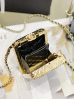 chanel 22k evening bag with pearls black and gold 007 luxibags.ru .jpg