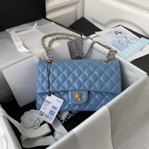 chanel a01112 flap handbag classic bag lambskin light 010 luxibags.ru .jpg