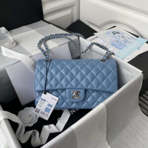 chanel a01112 flap handbag classic bag lambskin light 019 luxibags.ru .jpg