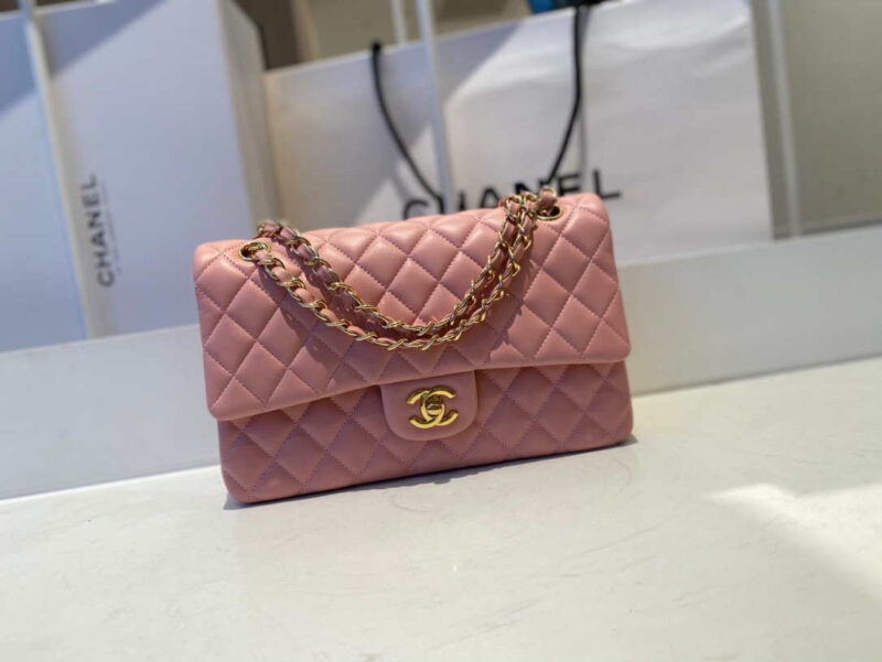 chanel a01112 flap handbag classic bag lambskin light 037 luxibags.ru .jpg