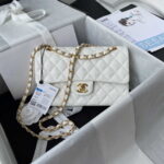 chanel a01113 flap handbag classic bag grained shiny calfskin white gold 001 luxibags.ru .jpg