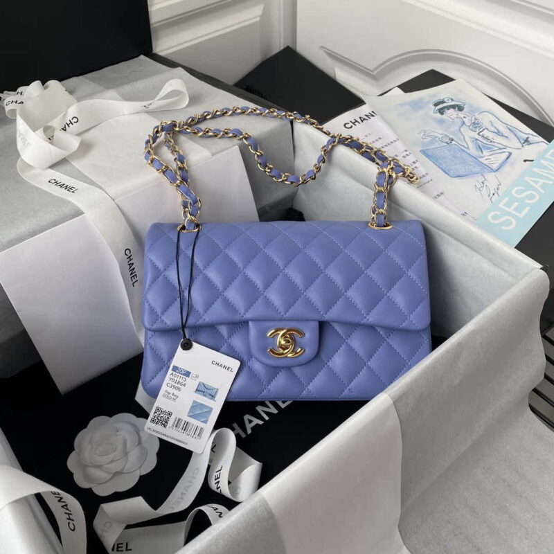 chanel a01113 flap handbag classic bag lambskin blue gold 001 luxibags.ru .jpg