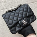chanel a35200 mini flap bag 17cm grained calfskin black gold 002 luxibags.ru .jpg