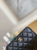 chanel a68098 mini flap bag lambskin onyx small square stewardess bag black 004 d2c28a7f 59df 4f0f 940f 358d9db2f01b luxibags.ru .jpg