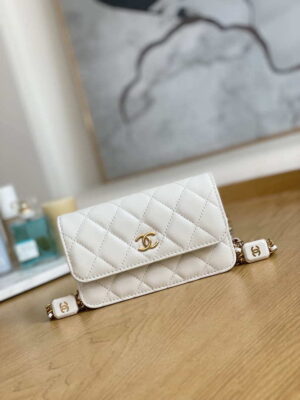 chanel a68098 mini flap bag lambskin onyx small square stewardess bag white 001 luxibags.ru .jpg