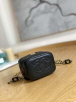chanel a68101 small vanity with chain calfskin black 005 luxibags.ru .jpg