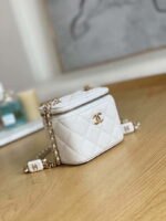 chanel a68101 small vanity with chain calfskin white 004 luxibags.ru .jpg