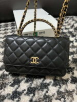chanel a68113 woc wallet on chain with handle black shiny crumpled calfskin 09 luxibags.ru .jpg