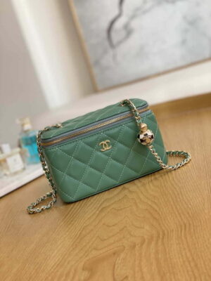 chanel a81242 vanity with chain lambskin gold football light green 001 luxibags.ru .jpg