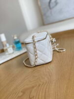 chanel a81242 vanity with chain lambskin gold football white 006 luxibags.ru .jpg