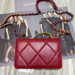 chanel a86092 woc bag lambskin 010 luxibags.ru .jpg